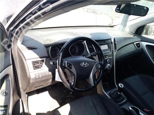 steering-wheel-hyundai-i30-estate-gd-2012-38364071 main image