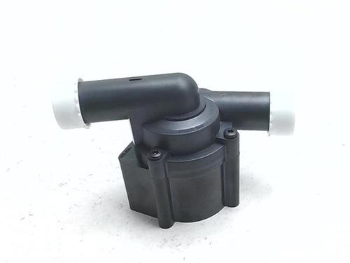 Used Auxiliary water pump Auxiliary water pump LAND ROVER RANGE ROVER SPORT II (L494) 3.0 TDV6 4x4 (258 hp) 38392706 38392706