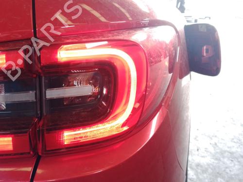 right-taillight-renault-kadjar-ha_-hl_-2015-39203946 main image