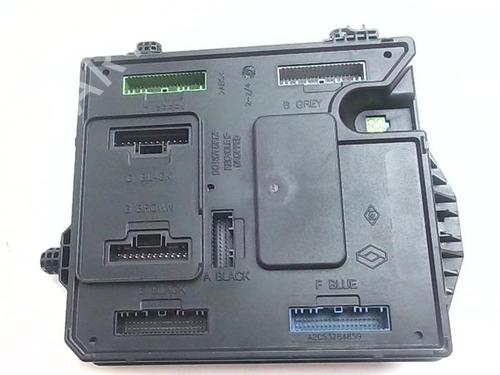 fuse-box-renault-megane-iv-saloon-2016-38355156 main image