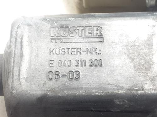 Right front window motor BMW X3 (E83) 2.0 d | BP38402163E20 - Image 5