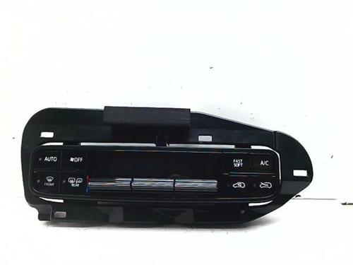 climate-control-toyota-auris-_e18_-2012-2013-2014-2015-2016-2017-2018-2019-38387534 main image