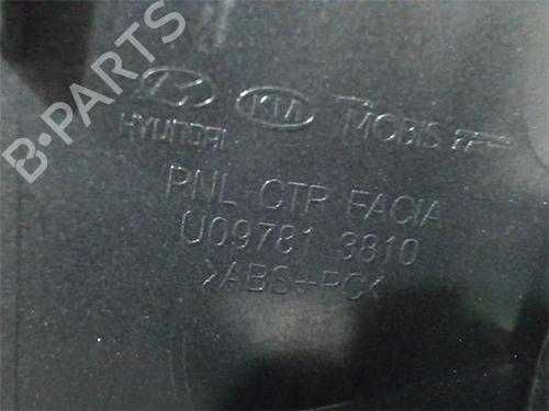 Middle console KIA SPORTAGE III (SL) 1.7 CRDi | BP38377431I22 - Image 5