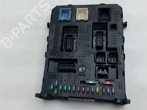 Used Fuse box Fuse box CITROËN C4 I (LC_) 2.0 HDi (136 hp) 40087216 40087216