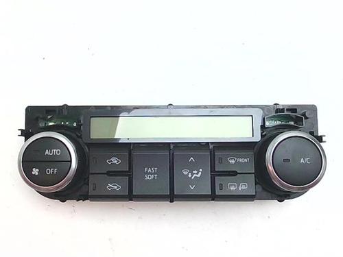 climate-control-toyota-auris-_e18_-2012-2013-2014-2015-2016-2017-2018-2019-38390465 main image