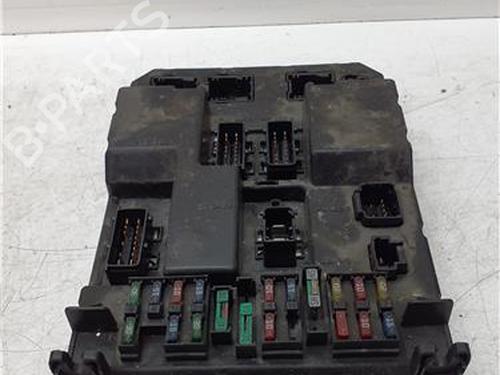 Used Fuse box Fuse box 38366133 38366133