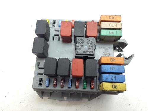 Used Fuse box Fuse box 38333571 38333571