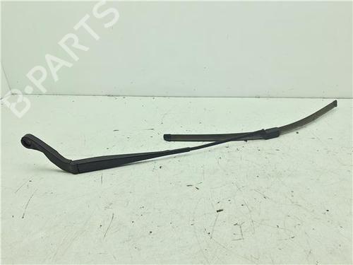 Used Front windshield wiper arm Front windshield wiper arm 38382145 38382145