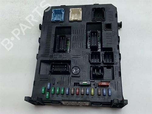 Used Fuse box Fuse box 39434785 39434785