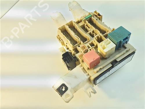 Used Fuse box Fuse box 38371960 38371960