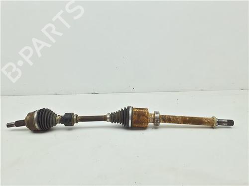 right-front-driveshaft-renault-arkana-i-lcm_-ldn_-2019-38385277 main image