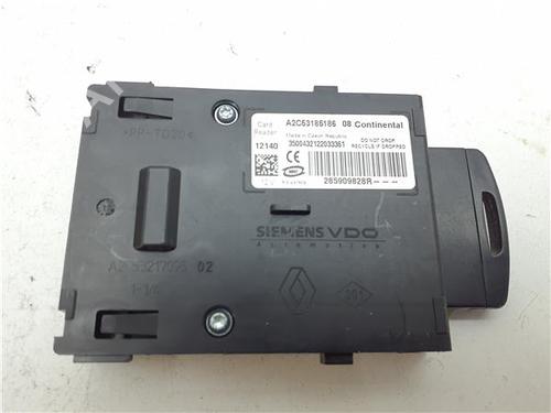 ignition-barrel-renault-megane-iv-saloon-2016-38368193 main image