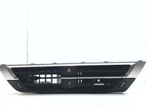 Used Air vent Air vent CITROËN C4 III (BA_, BB_, BC_) BLUEHDI 110 (BBYHSA) (110 hp) 40086014 40086014