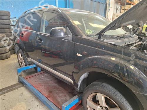 right-front-door-mitsubishi-outlander-ii-cw_w-2005-2006-2007-2008-2009-2010-2011-2012-38377915 main image