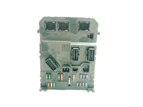 Used Fuse box Fuse box 38333327 38333327