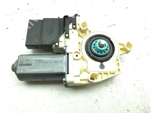 Rudehejsemotor bagstkærm højre Rudehejsemotor bagstkærm højre 38735551 38735551