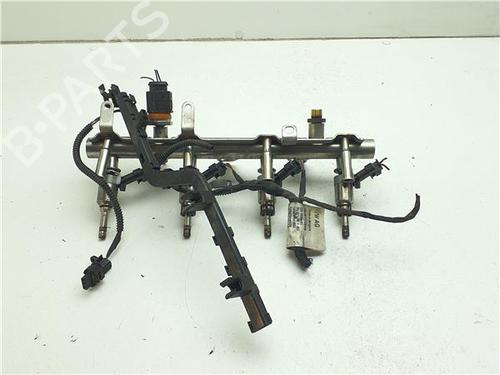 Rail D'Injecteurs Rail D'Injecteurs 38368089 38368089