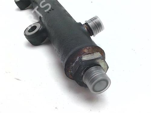 Injection rail PEUGEOT 407 Coupe (6C_) 2.7 HDi | BP38383441M98 - Image 2
