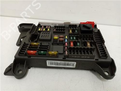 Used Fuse box Fuse box 38362723 38362723
