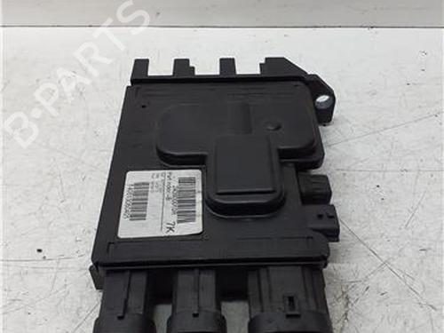 fuse-box-renault-megane-iv-saloon-2016-38366732 main image