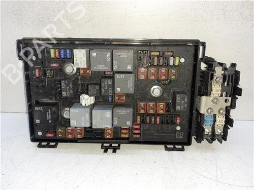Used Fuse box Fuse box 38359967 38359967