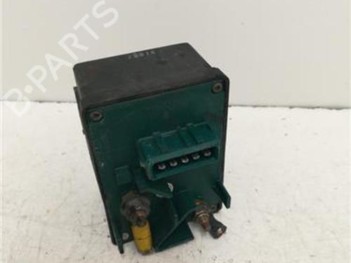 Used Fuse box Fuse box 38355585 38355585