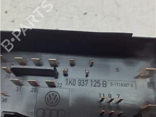 Fuse box VW GOLF VI (5K1) 2.0 TDI | BP38364991E1 - Image 2