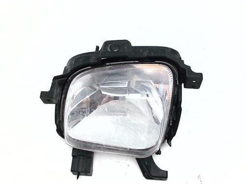right-front-fog-light-kia-carens-iv-2013-38376308 main image