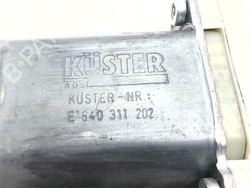 Right front window motor AUDI A3 (8P1) 1.9 TDI | BP38354725E20 - Image 2