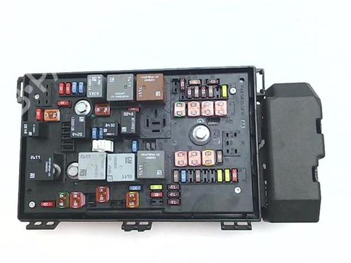Used Fuse box Fuse box 38390779 38390779