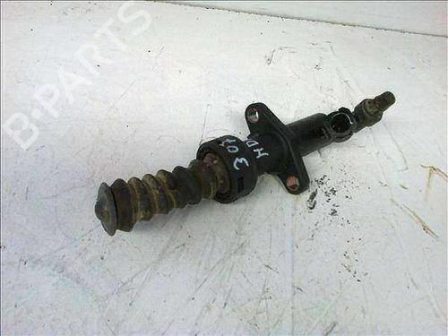 Used Clutch slave cylinder Clutch slave cylinder 38388485 38388485