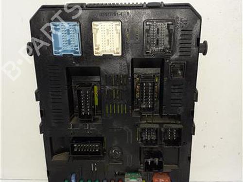Used Fuse box Fuse box CITROËN C4 I (LC_) 1.6 HDi (90 hp) 39955742 39955742