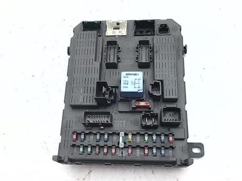 Used Fuse box Fuse box CITROËN C5 I (DC_) 2.0 HDi (DCRHZB, DCRHZE) (109 hp) 39956340 39956340