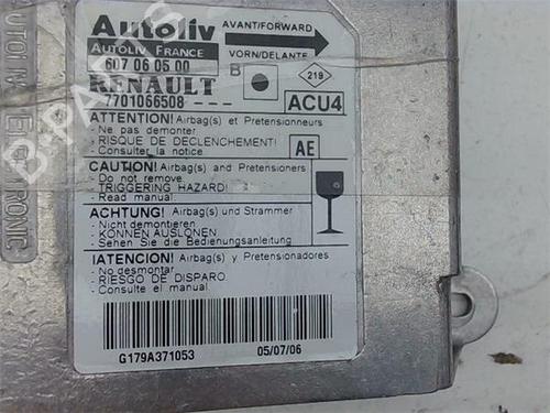 ecu-airbags-renault-megane-ii-saloon-lm01_-2003-38348940 main image