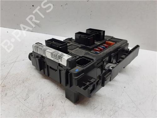Used Fuse box Fuse box CITROËN C5 I (DC_) 1.8 16V (DC6FZB, DC6FZE) (115 hp) 40087385 40087385