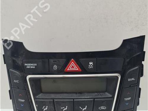 climate-control-hyundai-i30-estate-gd-2012-38357204 main image