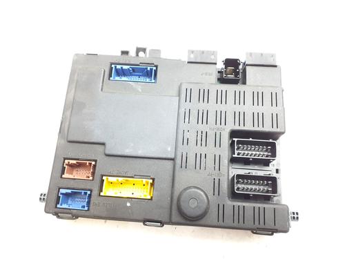 Caixa de fusíveis Caixa de fusíveis 39535679 39535679
