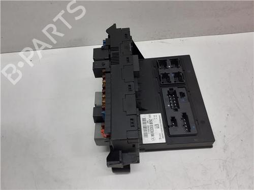 Used Fuse box Fuse box 38364926 38364926