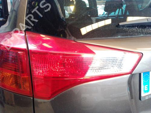 left-tailgate-light-toyota-rav-4-iv-_a4_-2012-2013-2014-2015-2016-2017-2018-2019-38334511 main image