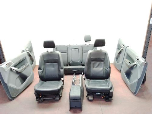 seats-set-ford-ranger-tke-2011-38365366 main image