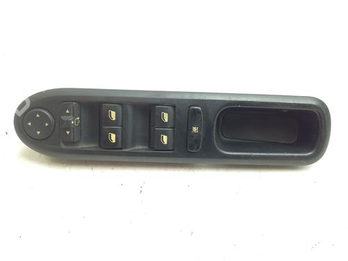 Used Left front window switch Left front window switch PEUGEOT 407 (6D_) 2.0 HDi 135 (6DRHRH, 6DRHRE, 6DRHRG, 6DRHRJ) (136 hp) 39955870 39955870