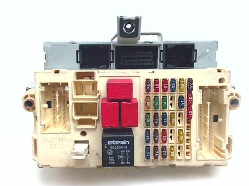 Used Fuse box Fuse box 38405533 38405533