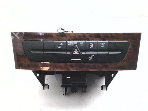 switch-mercedes-benz-e-class-w211-2002-2003-2004-2005-2006-2007-2008-2009-38378739 main image