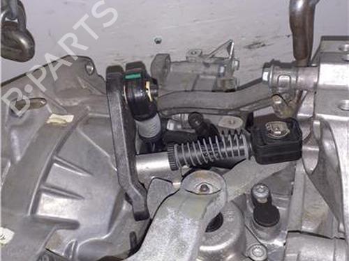 Gearbox VW PASSAT B6 (3C2) 2.0 TDI | BP38392881M3 - Image 5