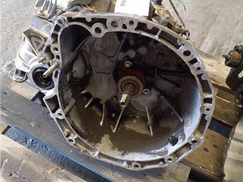 gearbox-renault-megane-ii-saloon-lm01_-2003-38368580 main image