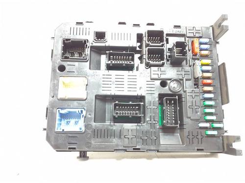 Used Fuse box Fuse box 38397658 38397658