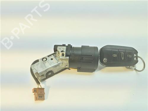 contactslot-citroen-c4-cactus-2014-38371811 main image