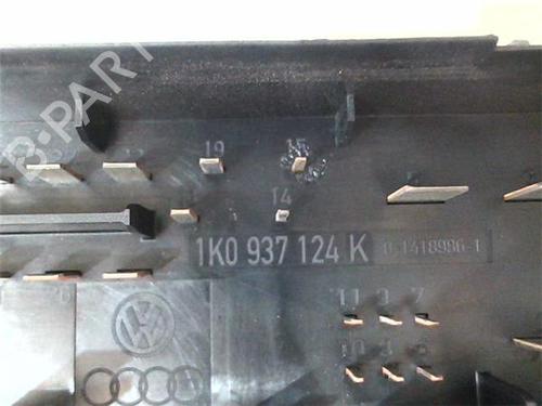 Fuse box VW GOLF PLUS V (5M1, 521) 1.9 TDI | BP38377193E1 - Image 5