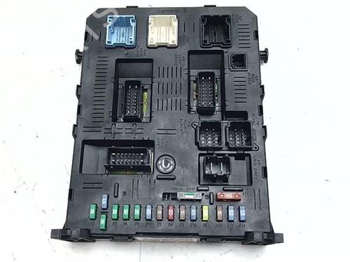 Used Fuse box Fuse box 38353364 38353364