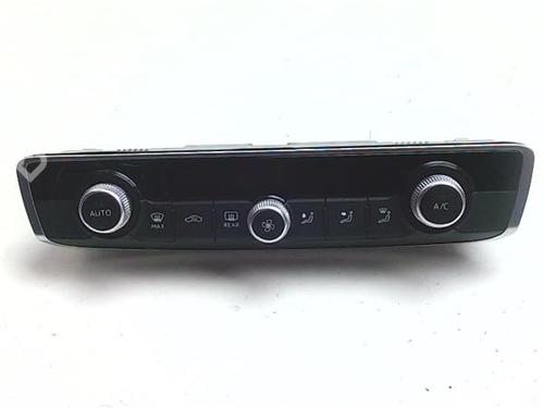 Used Climate control Climate control 38379813 38379813